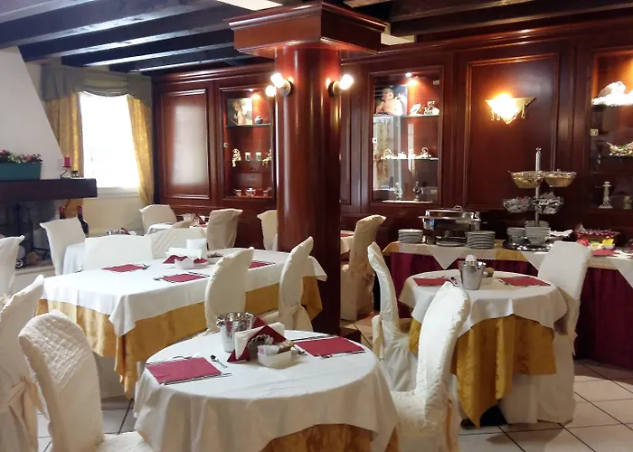 ホテル Corte Estense 4*